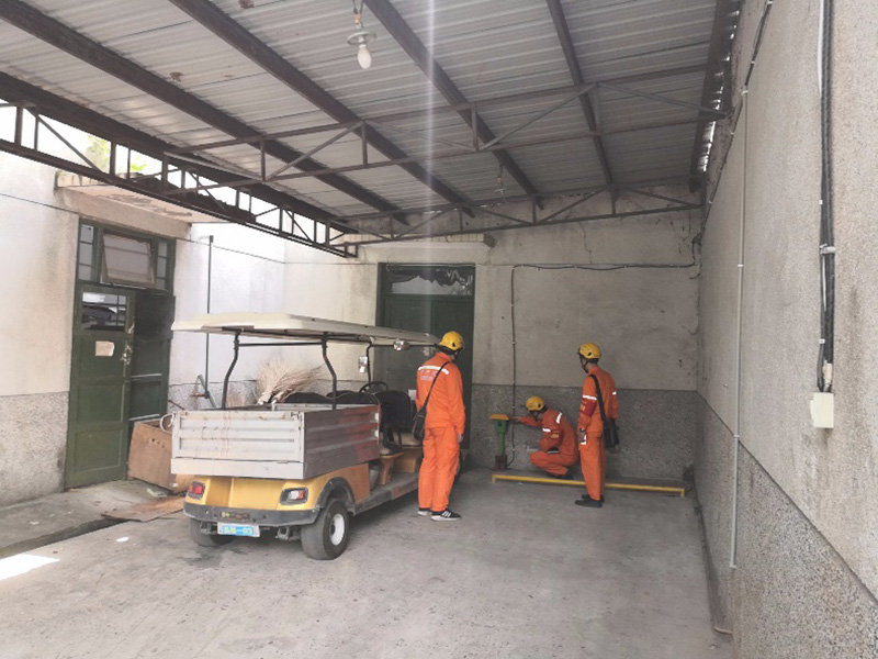 弘旭公司開展電動(dòng)車隱患排查(圖2) 弘旭公司開展電動(dòng)車隱患排查(圖2)