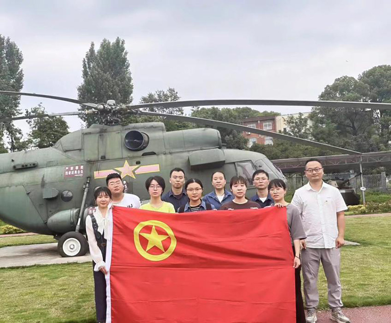 弘旭團(tuán)總支開展愛國(guó)主題教育活動(dòng)(圖1) 弘旭團(tuán)總支開展愛國(guó)主題教育活動(dòng)(圖1)