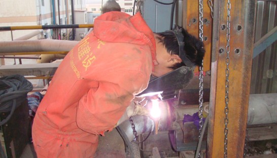 新疆阿克蘇華錦化肥有限責任公司年產(chǎn)30萬噸合成氨裝置一段爐(101-B)轉(zhuǎn)化爐管系(圖1)