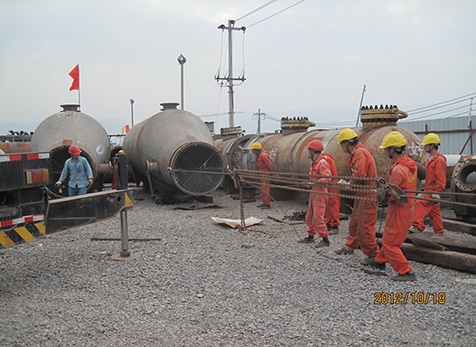 齊心協(xié)力，換熱器管束抽芯